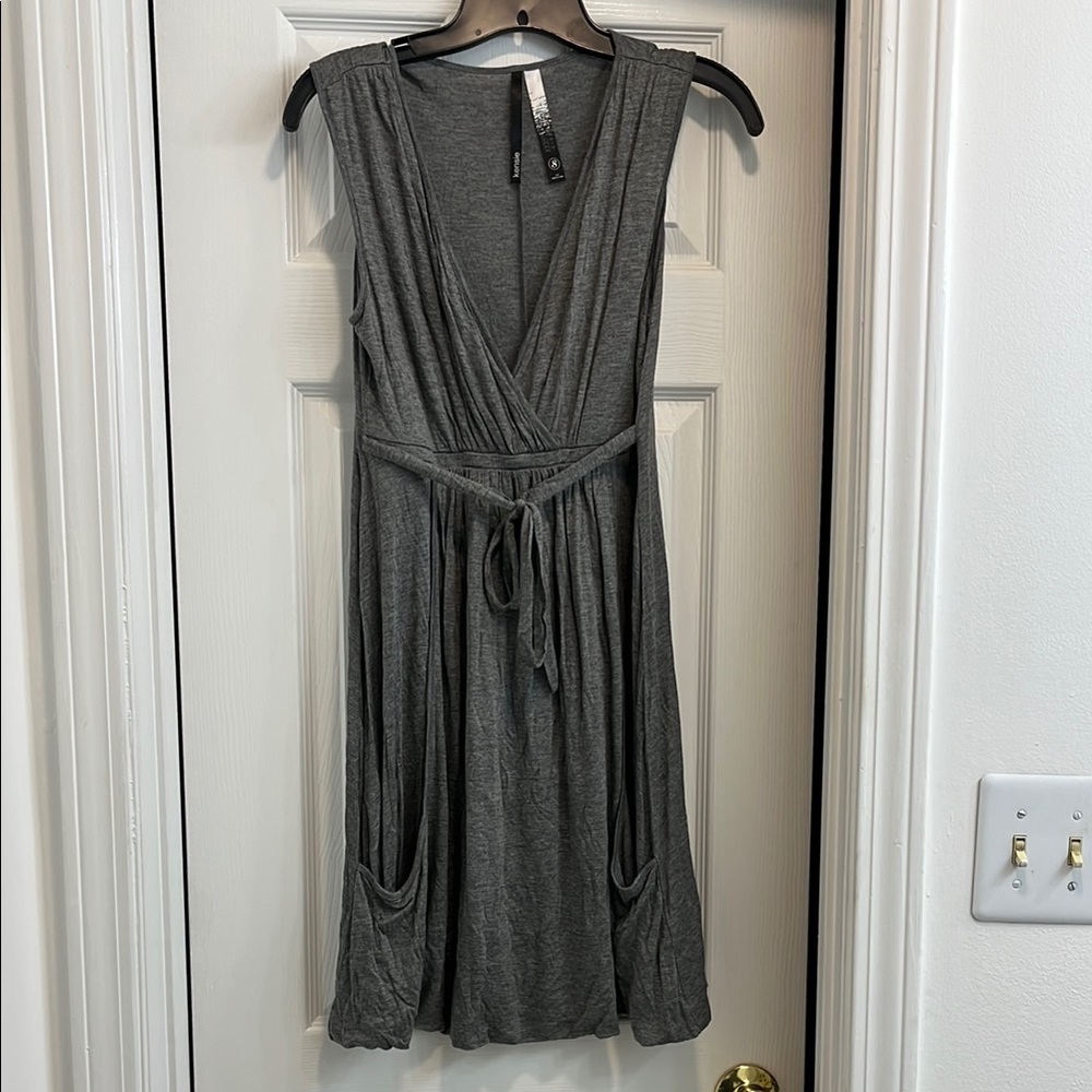 Kensie Sleeveless Dress